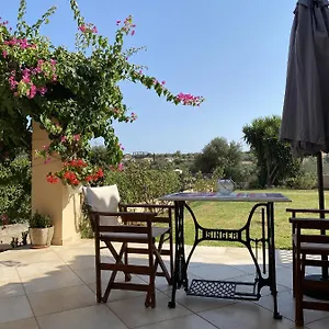  Σπίτι διακοπών House With Garden In - 10' From Center Ελλάδα